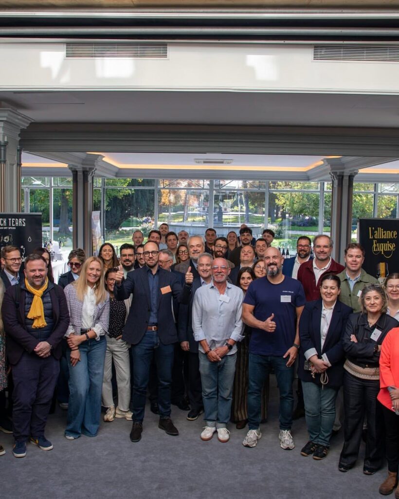Photo de groupe du 10e Salon Pardela Wines & Spirits au Pavillon Ledoyen